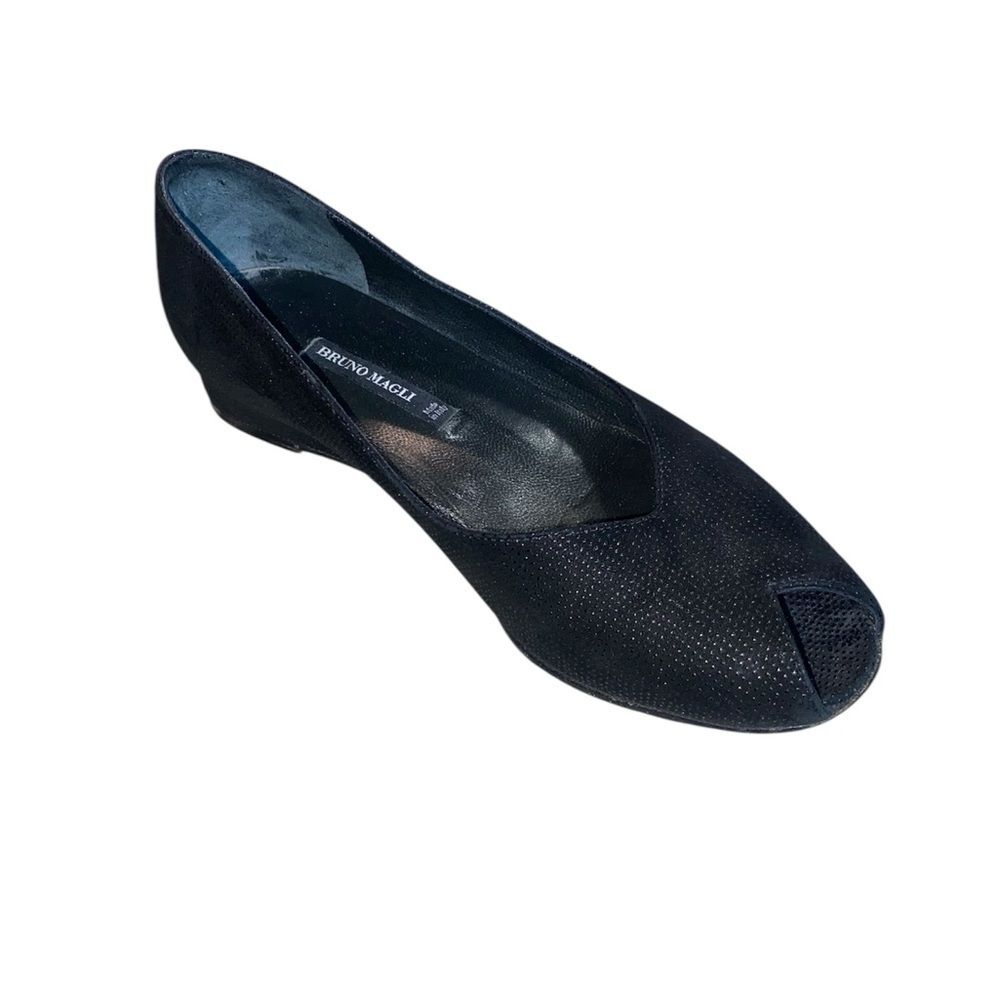 BRUNO MAGLI Peep-Toe Low Heel Wedge Black Textured Flats